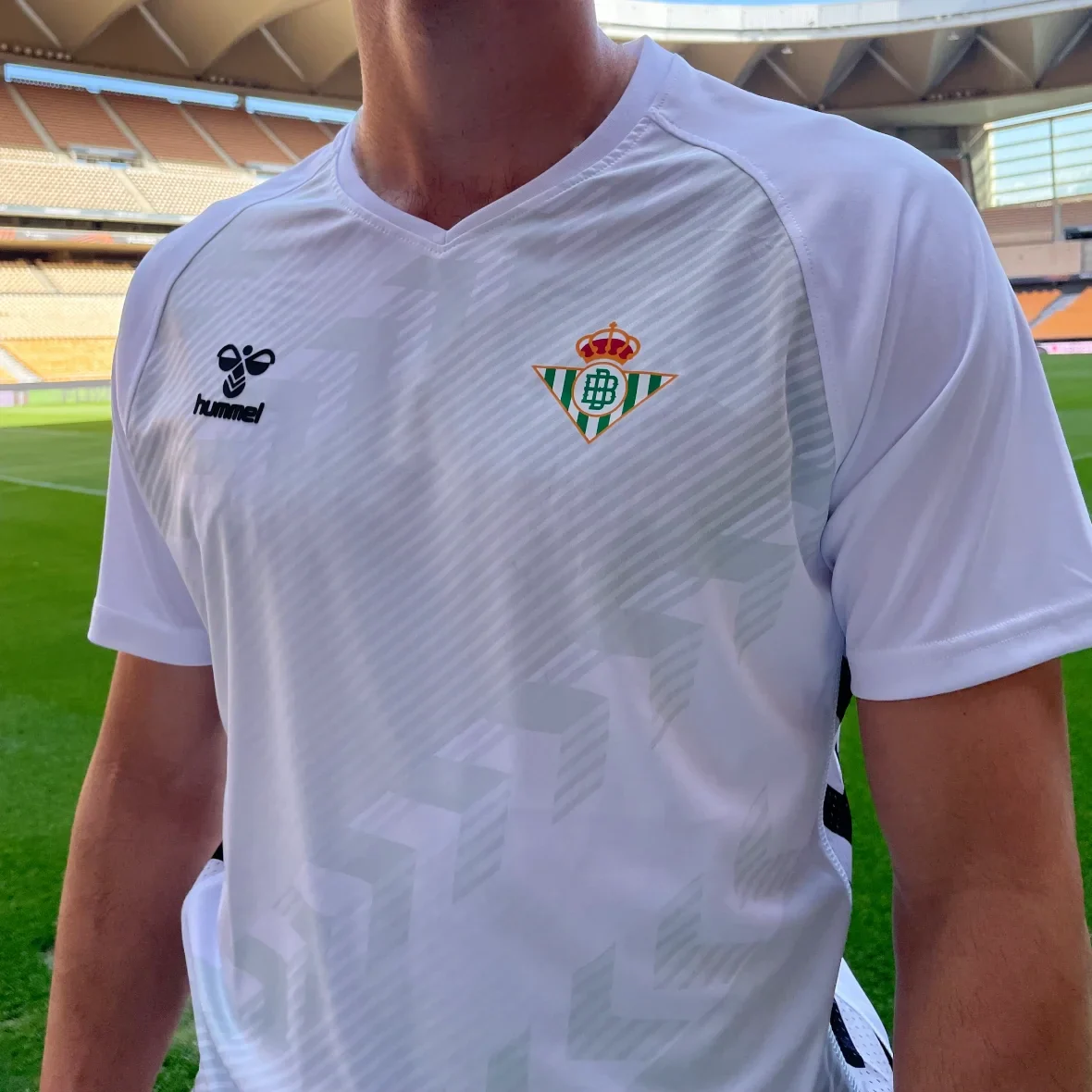 Camiseta Playful Manga Corta Sublimada Real Betis Hombre Blanca 25/26 - Image 4